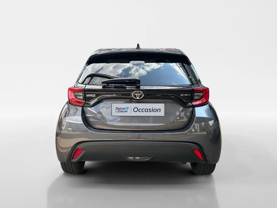 Toyota Yaris 1.5 Hybrid Dynamic | Nieuw | Apple Carplay/Android Auto | hill hold functie | airco (automatisch) | achteruitrijcamera | buitenspiegels verwarmbaar |