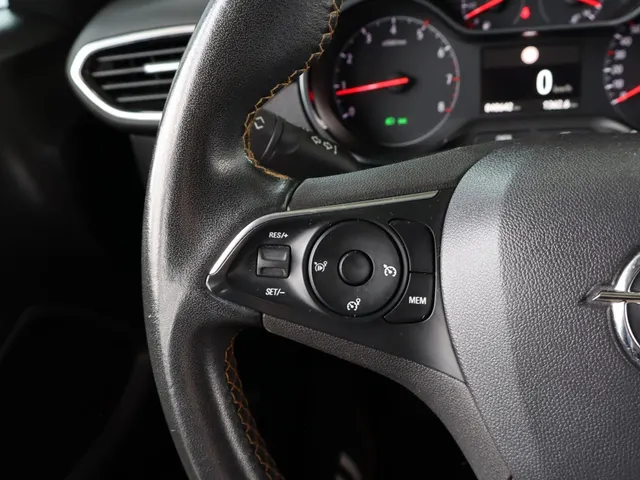 Opel Crossland X 1.2 Turbo Innovation | Camera | keyless