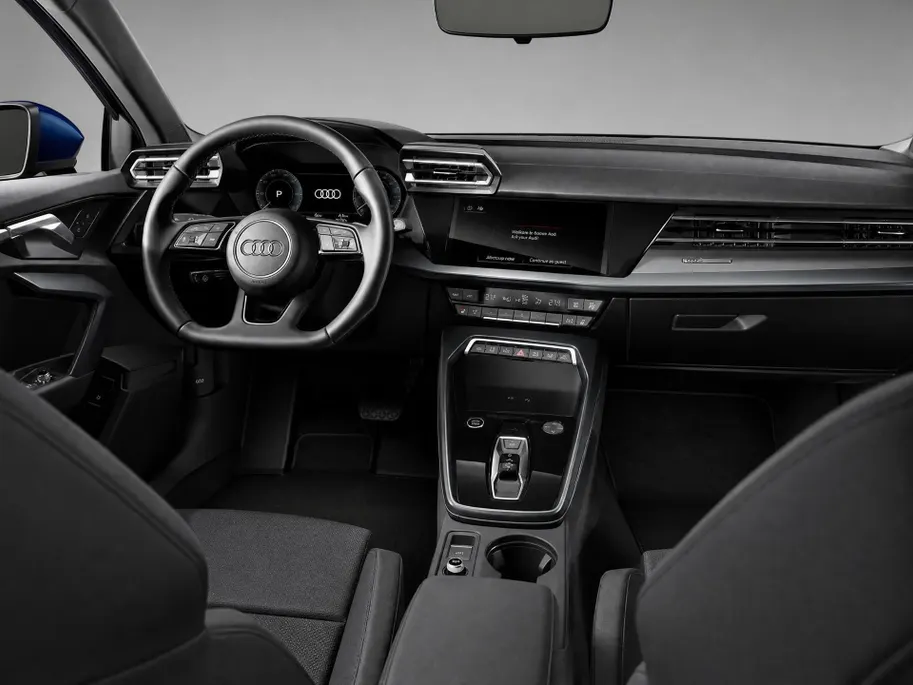 Audi A3 Sportback 40 TFSI e Advanced edition 204 PK · Assistentie pakket rijden en Parkeren plus · Lichtpakket plus ambient light · 3-spaaks mf. afgevlakt sportstuur · MEGA Sale