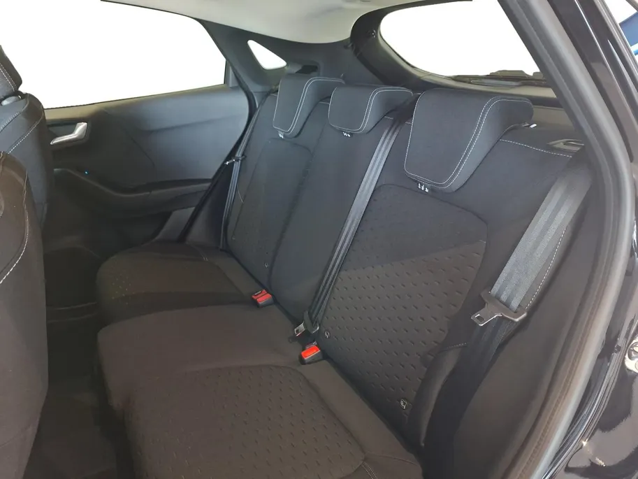 Ford Puma 1.0 EcoBoost Hybrid Titanium | €5.000.- korting | 0,99% rente | Direct leverbaar | Winterpack | Trekhaak | Achteruit rij camera
