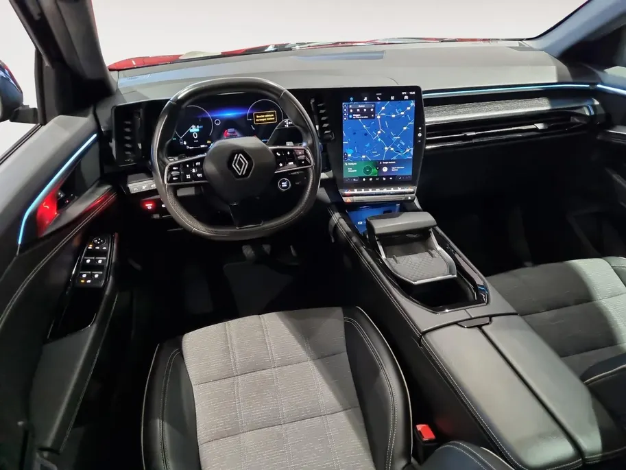 Renault Austral 1.2 E-Tech full hybrid 200 iconic * Panorama Dak  * Cruise Control Adaptief * Trekhaak Afneembaar * 360 Camera * Carplay * Winterpack * LM Velgen * 12 Maanden BOVAG Garantie *