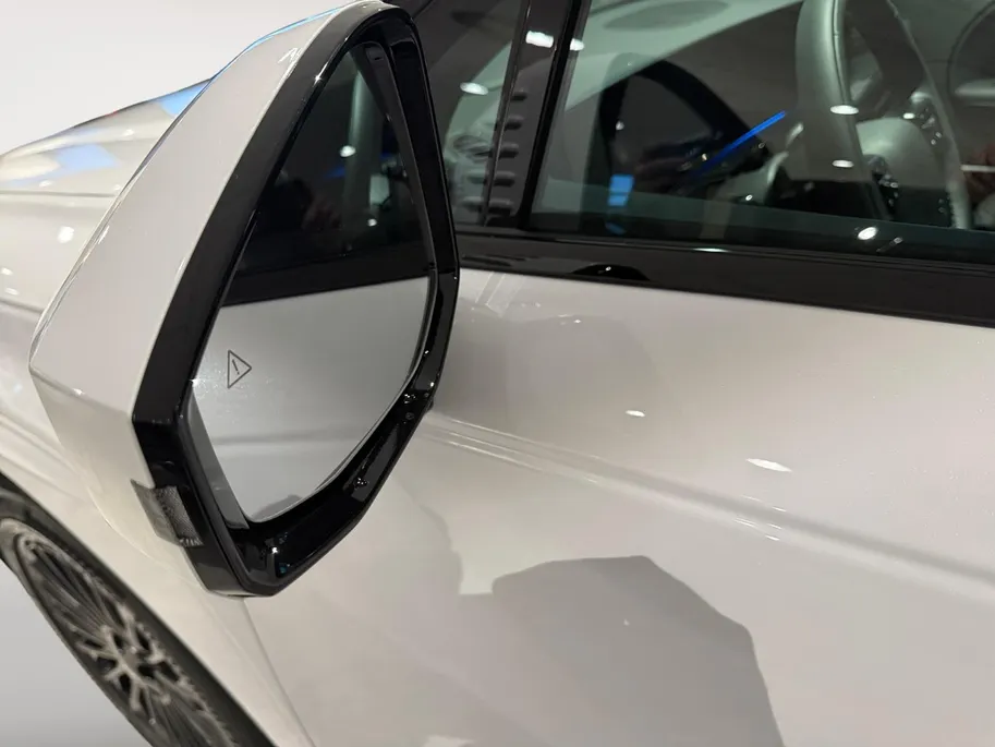 Hyundai IONIQ 9 CALLIGRAPHY BLACK INK | 4WD | 7 PERS. | 110.3 KWH | UIT VOORRAAD LEVERBAAR |