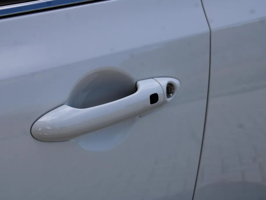 Kia Picanto 1.0 DPI GT-Line | Stuur-/stoelverwarming | Schuifdak | Camera | Dodehoek detectie | Telefoonlader | Clima | Navi | 16' LM | LED | Cruise |