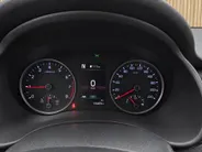 Kia Stonic 1.0 T-GDi MHEV DynamicPlusLine Dealer onderhouden | Trekhaak | Climate control | Navigatie |