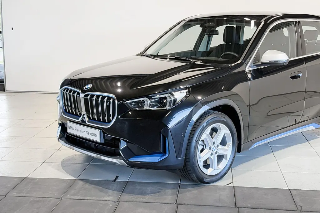 BMW iX1 xDrive30 Launch Edition