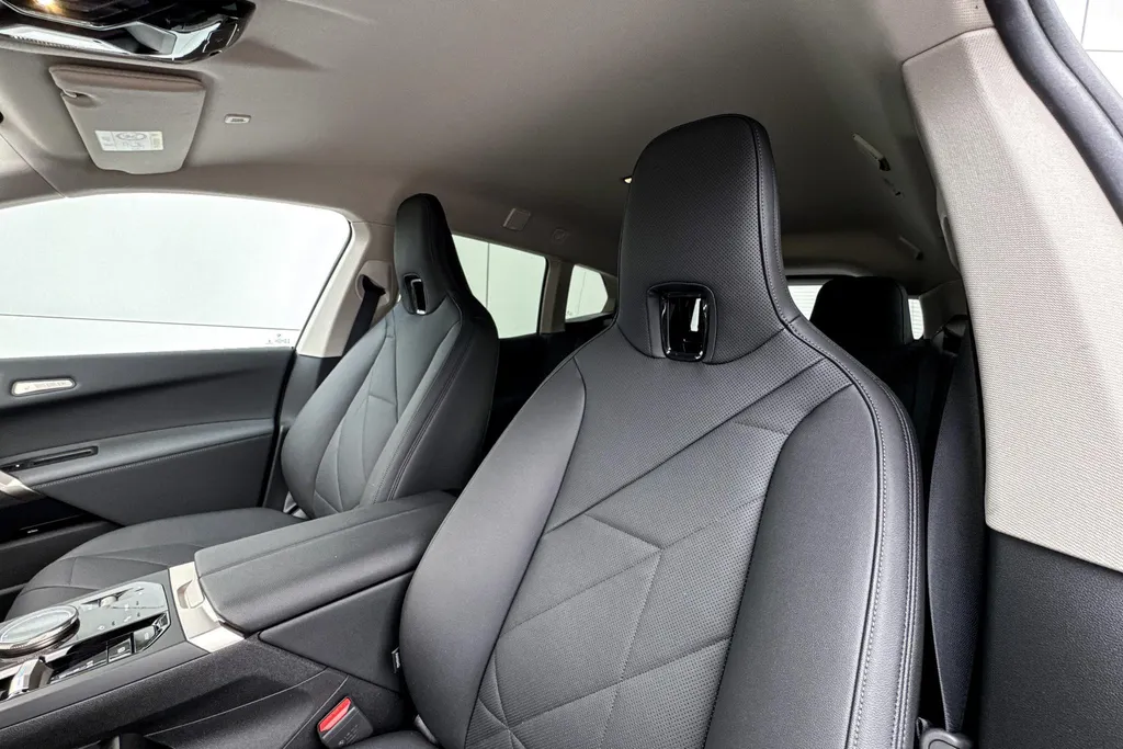 BMW iX xDrive45 101 kWh