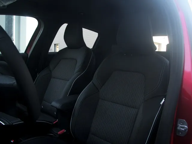 Mitsubishi Colt 1.6 HEV Intense+