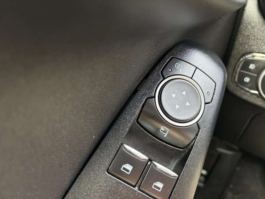 Ford Fiesta 1.0 EcoBoost ST-Line 125PK 3drs | 1e Eigenaar | NL-Auto | Climate Control | Navigatie | Parkeersensoren | Privacy Glass | Apple Carplay / Android Auto