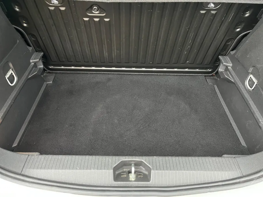 Opel Corsa 1.0 Turbo Edition | Mistlampen | Airco | lichtmetalen velgen 16' | Cruise Controle | buitenspiegels elektrisch verstelbaar | Hill Hold Functie | 12 maanden Bovag garantie |
