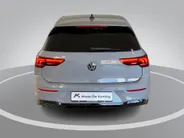 Volkswagen Golf 1.5 eTSI 150pk DSG R-Line · Apple/Android Car Play · Trekhaak ·  Camera + Parkeersensoren · Stoelverwarming · Garantie t/m 24-09-2030 of 100000km.