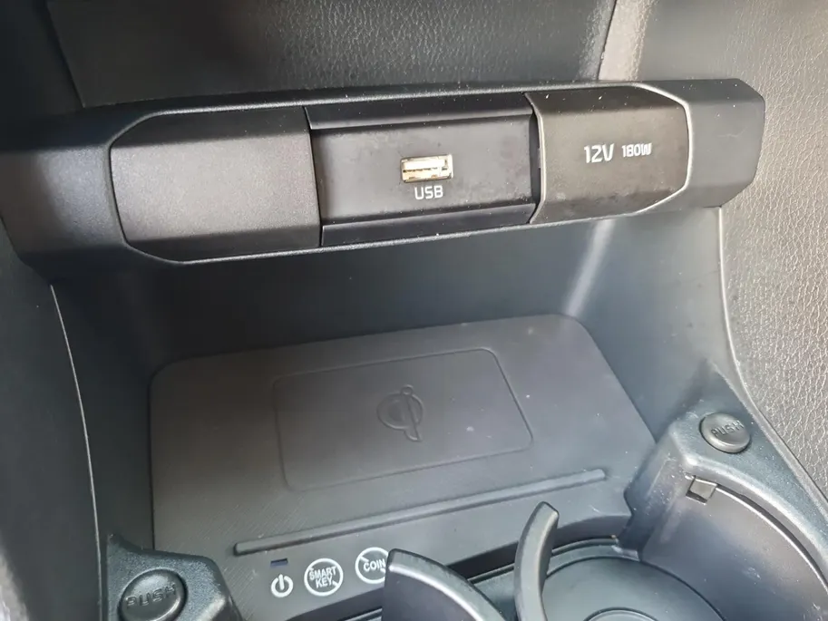 Kia Picanto 1.0T X-Line 5p | Stoel en stuurverwarming | Navigatie | Climate control | Keyless met startknop | Lederen bekleding | Apple Carplay / Android Auto |