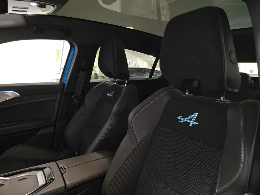 Renault Rafale 1.2 E-Tech full hybrid 200 esprit Alpine | 4Control | Harman Kardon | 360° Camera | Elektrische Massagestoelen | Automaat | Google Navi |