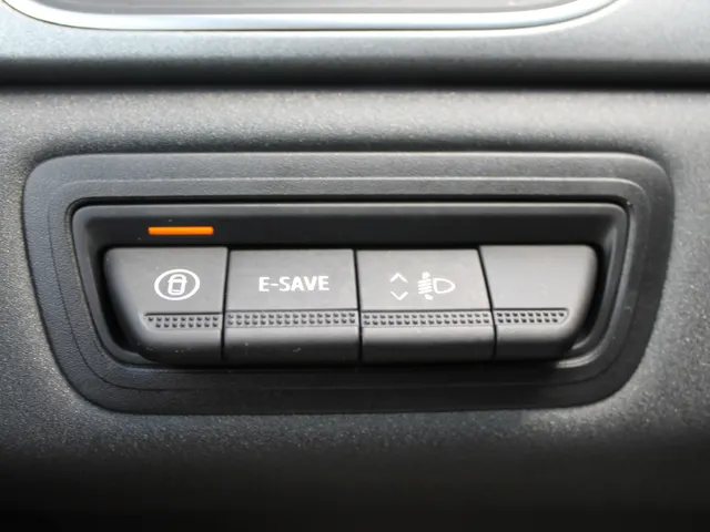 Renault Captur 1.8 E-Tech full hybrid 160 PK techno | Pack winter | Camera achter | LM Velgen | Groot scherm  | Reservewiel |