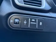 Kia Ceed Sportswagon 1.5 T-GDi DynamicLine 140 PK | Cruise Control Adaptief | Camera | Carplay | Navi | LM Velgen | 140 PK | Fabrieksgarantie 19-8-2031 +3x 1 jaar* | NAP