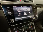 Škoda Superb 1.4TSIiV 160kW/218PK Laurin & Klement · Panoramadak · Leder · Navigatie · 360gr Camera · Apple/Android Car Play · Canton Audio ·