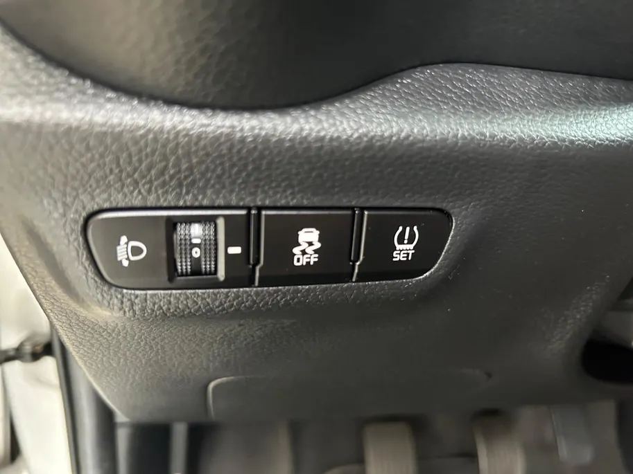Kia Picanto 1.0 DPi DynamicPlusLine | Apple Carplay / Android Auto | Navigatiesysteem | Lichtsensor | Parkeersensoren + Camera Achter | Cruise Control | Climate Control | 15'Lichtmetalen Velgen