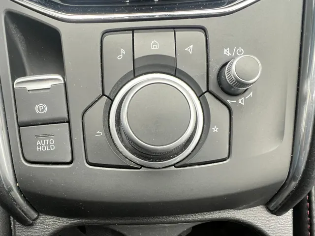 Mazda CX-5 2.0 SkyActiv-G 165 Homura AUTOMAAT | TREKHAAK | 360gr CAMERA | APPLE CARPLAY/ANDROID AUTO | HEAD-UP DISPLAY | STOEL- en STUURVERWARMING | NAVIGATIE |