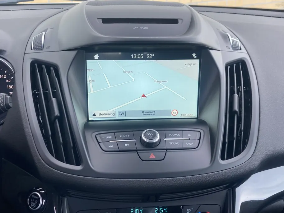 Ford Kuga 1.5 EcoBoost 150 pk ST Line afneembare - trekhaak - voorruitverwarming - groot navi