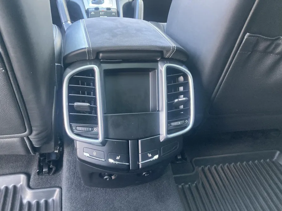 Porsche Cayenne 3.6 GTS 441 pk automaat Panoramadak - Alcantara Leder - Navigatie - Bose Audio - 21inch LM  - volledig onderhouden