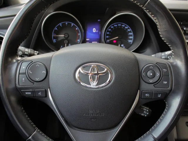 Toyota Auris 1.2T Dynamic | Navi | Cruise | Clima | Trekhaak