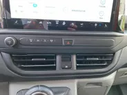 Ford Transit Custom 320 2.0 TDCI L2H1 Limited 136 pk handgeschakeld | BPM vrij! | Dealer onderhouden | Trekhaak | Apple carplay/ Android Auto