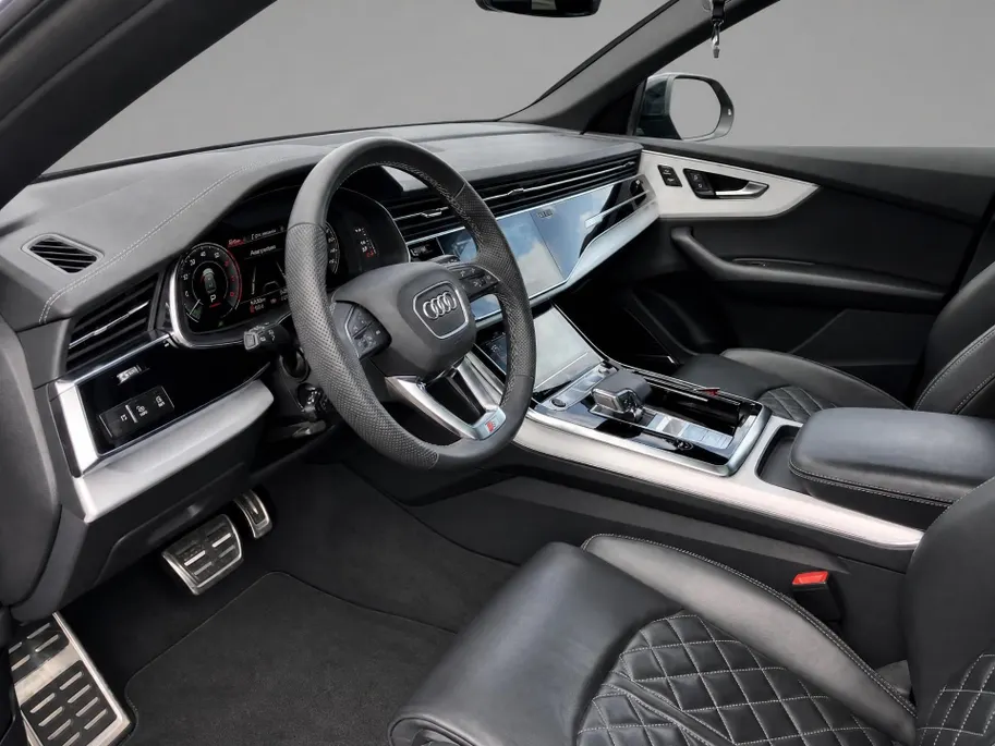 Audi Q8 55 TFSIe 280kW/381PK quattro Pro Line S · Panoramadak · Leder · 360°Camera + Parkeersensoren · Trekhaak ·