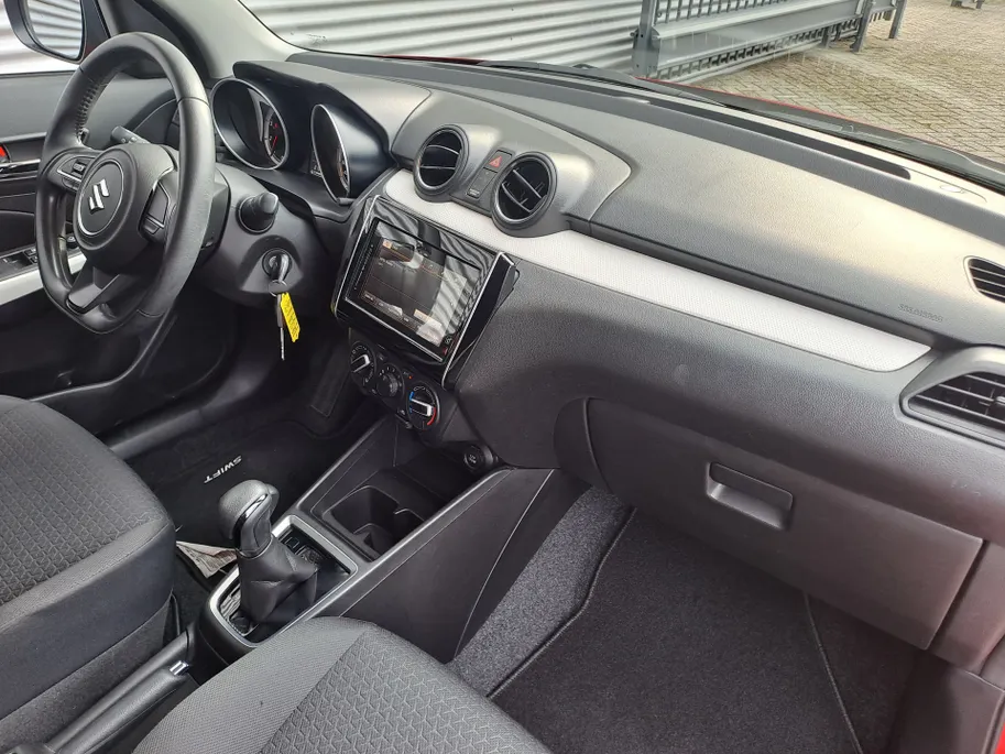 Suzuki Swift 1.2 Select AUTOMAAT | Airco | Stoelverwarming | DAB | Camera | Bluetooth | Apple Carplay / Android Auto