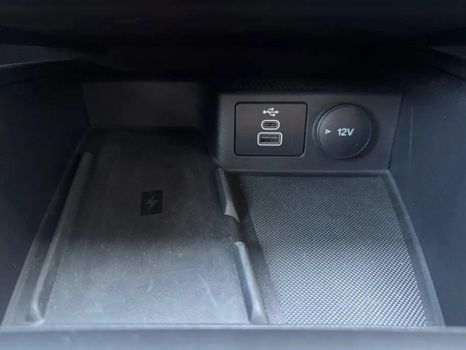 Ford Kuga Ford Kuga 2.5 PHEV Titanium stoel/stuurverwarming | panoramadak