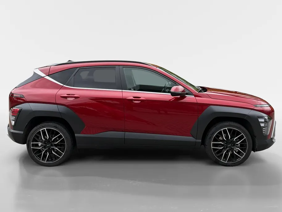 Hyundai Kona 1.6 GDI HEV Comfort Smart 19'' velgen Incl. resterend fabrieksgarantie! Zeer mooie uitvoering! ALS NIEUW!!