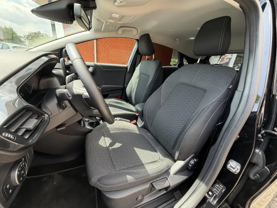Ford Puma 1.0 EcoBoost Hybrid Titanium Trekhaak!