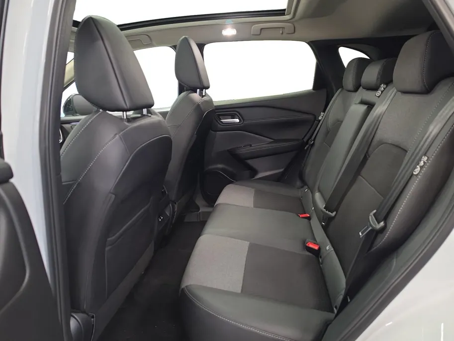 Nissan QASHQAI N-Connecta 158PK AUTOMAAT | Navigatie | Google Built-in | Apple Carplay & Android Auto | Pro Pilot (Adaptive Cruise Control) | Climate Control | 360 camera | Panorama dak | Parkeersensoren voor & achter |