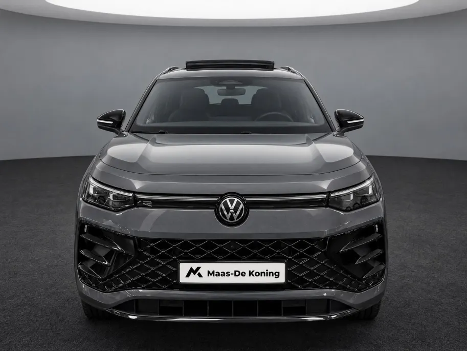Volkswagen Tayron 1.5 272pk DSG eHybrid R-Line Edition · Panoramadak · 360 Camera · Wegklapbare Trekhaak · Dodehoek Detectie · 20'' Inch · Garantie t/m 16-04-2030 of 100.000km