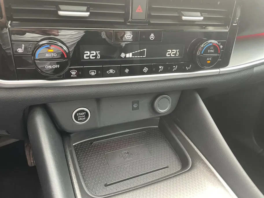 Nissan QASHQAI 1.3 MHEV Xtronic N-Connecta 158PK AUTOMAAT |+ Cold Pack + Easy Pack | 1800KG Trekgewicht | Elektrische achterklep | Navigatie | Apple Carplay & Android Auto | Pro Pilot (Adaptive Cruise Control) | Climate Control | Stoel- stuur en voorruitverarming |