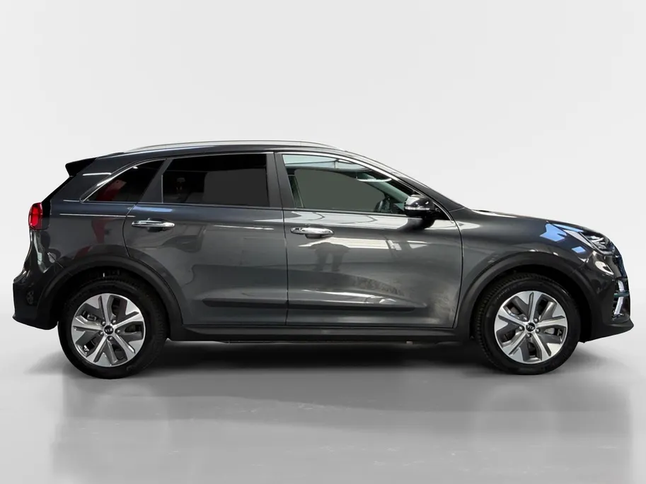 Kia e-Niro ExecutiveLine 64 kWh Full options | Stoelverwarming + verkoeling | Navigatie / Carplay | Dodehoekdetectie | Memory seat