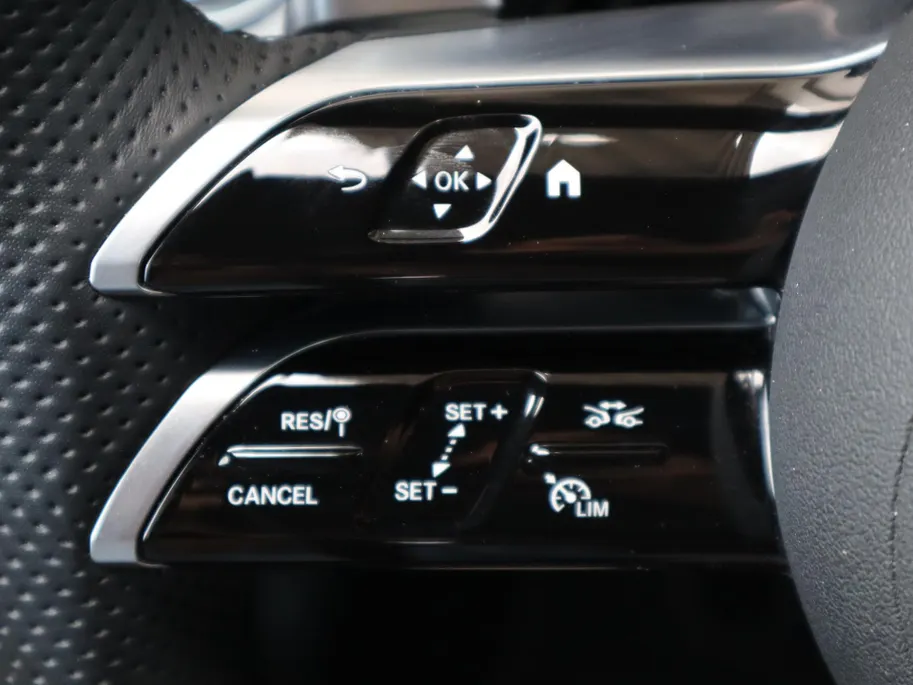 Mercedes-Benz E-Klasse Estate 300 e AMG Line l Leder l Trekhaak l Keyless l Panoramadak