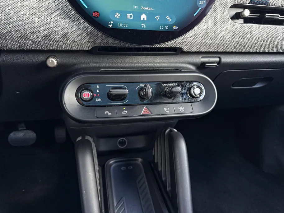MINI Cooper 3-deurs Electric Cooper E Favoured L 40.7 kWh