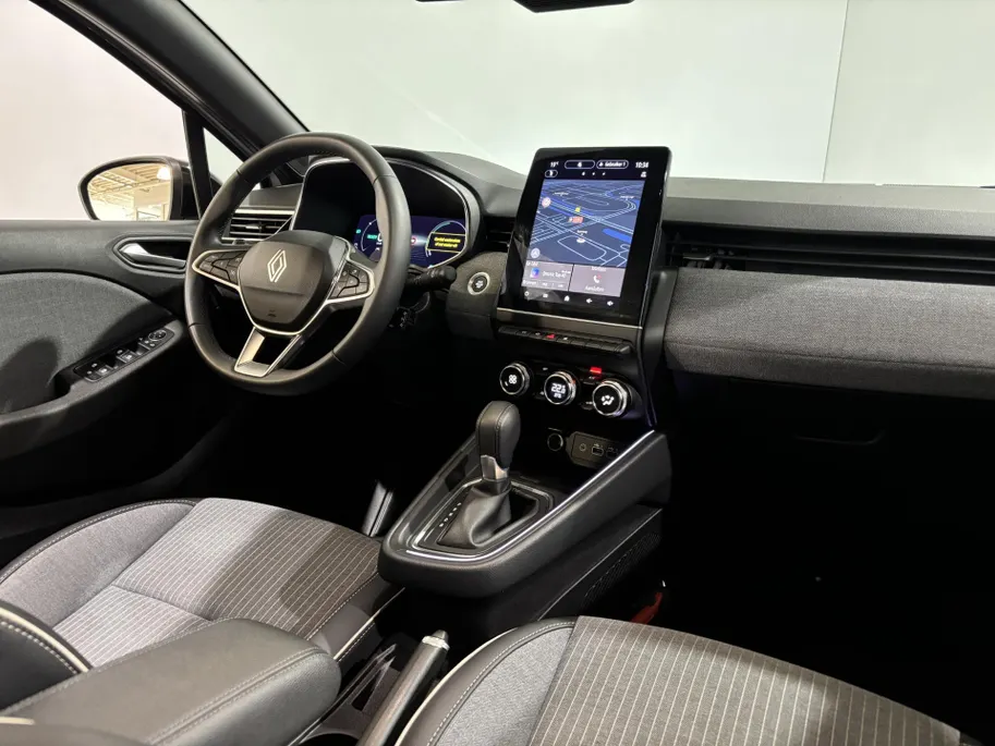 Renault Clio 145PK E-Tech Full Hybrid Techno Automaat Automaat | Digital Cockpit | 9,3'' Navi | Climate Control | Apple CarPlay/Android Auto | Camera | Cruise Control | Armsteun | Lichtmetalen Velgen