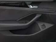 Volkswagen Passat Variant 1.5 eTSI 272pk DSG R-Line Edition · Panoramadak · Camera · Inklap. Trekhaak · Harman Kardon Sound · Head-Up Display · Massagefunctie · Garantie t/m 13-03-2030 of 100.000km