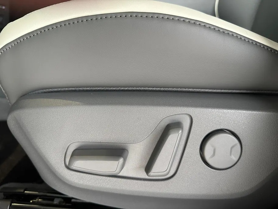 Kia EV2 GT-line 61 kwh | Enkele op voorraad | Nu 3000,- inruilkorting | Panorama dak | Geheugen stoelen | Stoelventilatie/Verwarming | 418 km actieradius |