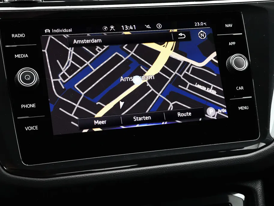 Volkswagen Tiguan 1.4 TSI 245pk DSG eHybrid Elegance · 360 Camera · Wegklapbare Trekhaak · Apple/Android Car Play · Dodehoek Detectie · 18'' Inch · Stoel & Stuurwiel verwarming ·