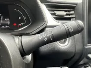 Renault Captur 1.6 E-Tech Hybrid 145 Intens | Automaat | Apple Carplay & Android Auto | Camera | Parkeersensoren | LMV | Cruise & Climate Control | 12 Maanden BOVAG Garantie