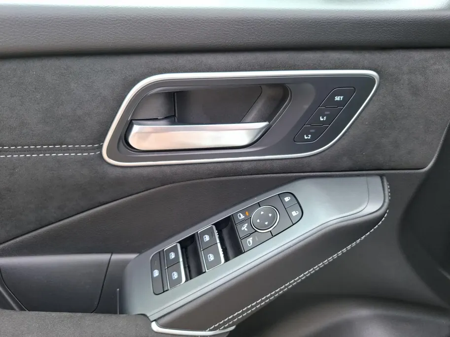 Nissan QASHQAI 1.5 e-Power N-Design | Elektrisch verstelbare stoel met geheugenfunctie | Elektrsiche achterklep | Verwaarmde voorruit, stoelen en stuur | Pano dak |