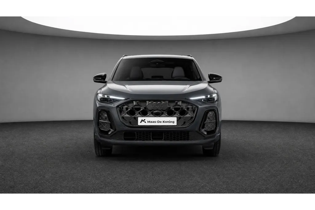 Audi Q5 e-hybrid quattro S edition 299 PK · Tech plus · Adaptieve luchtvering · Glazen panoramadak