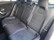 Mercedes-Benz A-Klasse 180 AMG Line l Panorama dak l Keyless entry l Achteruitrij camera l Stoelverwarming