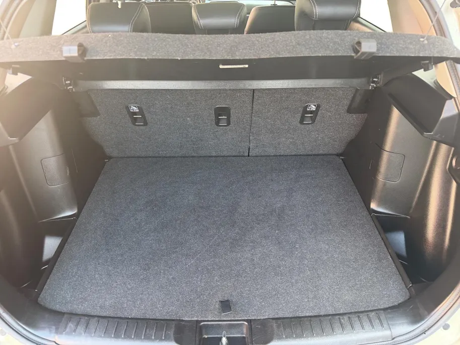 Suzuki Vitara 1.4 Boosterjet Comfort Smart Hybrid | Afneembare Trekhaak| Multimedia systeem| Climate Control| Keyless start| Parkeersensoren voor en achter| Stoel verwarming| Adaptieve cruise control