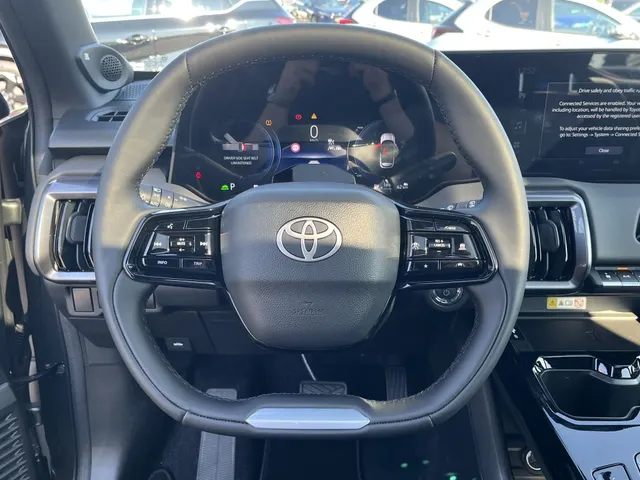 Toyota Urban Cruiser Executive 61 kWh