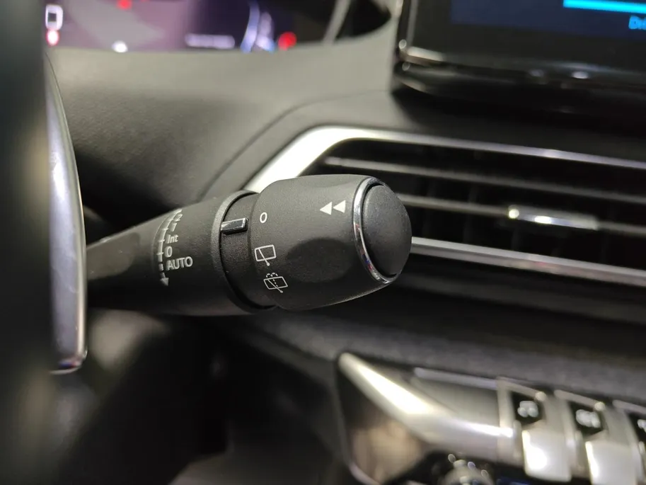 Peugeot 3008 1.2 PureTech Allure Avantage | Navi | Camera | Apple CarPlay/Android Auto | Climate Control | Cruise Control | Parkeersensoren | Lichtmetalen Velgen