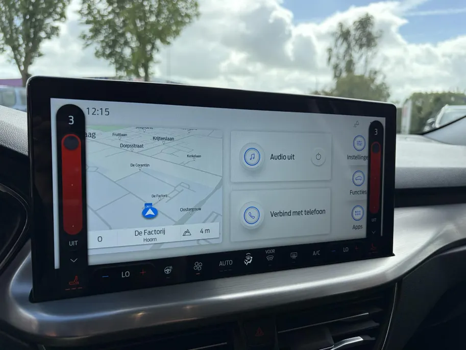 Ford Focus 1.0 EcoBoost Hybrid 125 pk Titanium Wagon SYNC 4 Navigatie - Apple Carplay/ Android Auto- Winter Pack - 16inch Lichtmetalen velgen