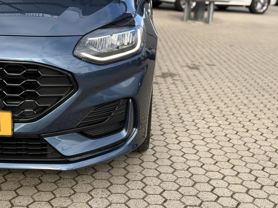 Ford Fiesta 1.0 EcoBoost Hybrid ST-Line Winter Pack I Apple Carplay/Android Auto I Lichtmetalen Velgen I LED Verlichting I
