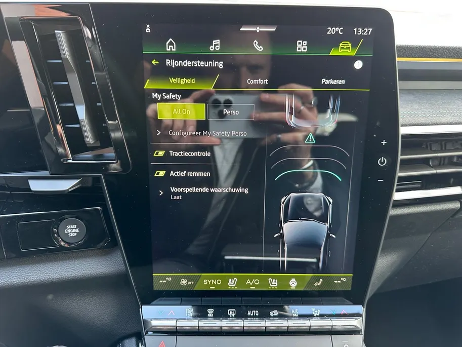 Renault Austral 1.2 E-Tech full hybrid 200 esprit Alpine | Nu Met 5 Jaar Fabrieksgarantie | Direct Leverbaar | Nu Met 4000 euro Voorraadkorting Bij Zeeuw & Zeeuw Renault Naaldwijk |